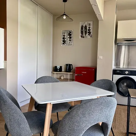 L'azuree - Cosy - Proche Plage, Centre Ville, Hippodrome شقة *